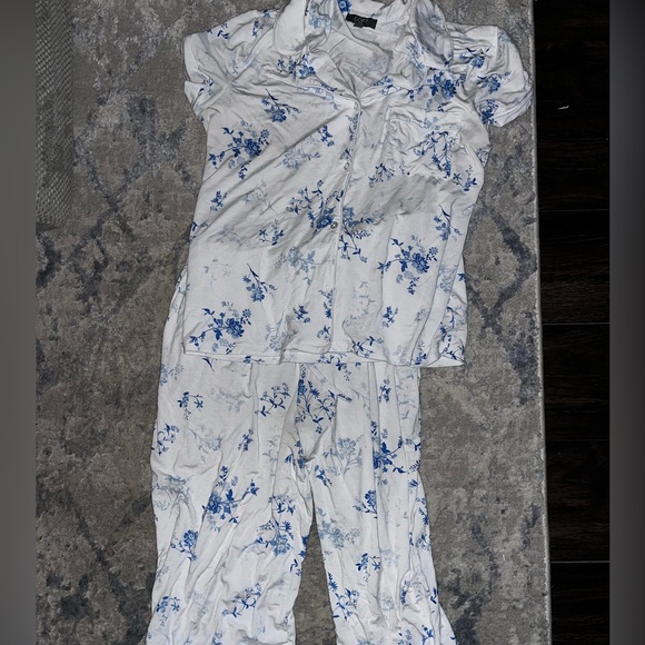 Loft Women's Notch Collar Short Sleeve and Drawcord Sleep Capri Pant Set - Picture 3 of 8